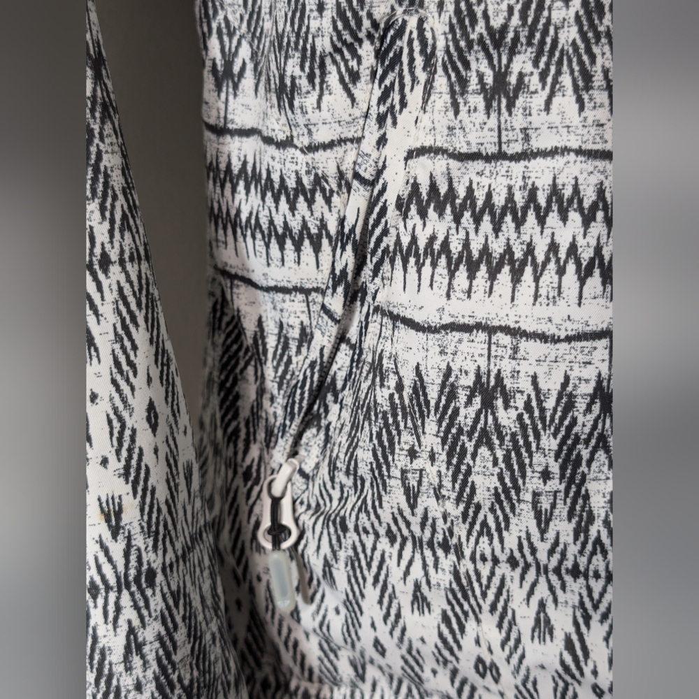 Roxy White And Black Pattern Winter Jacket With F… - image 7